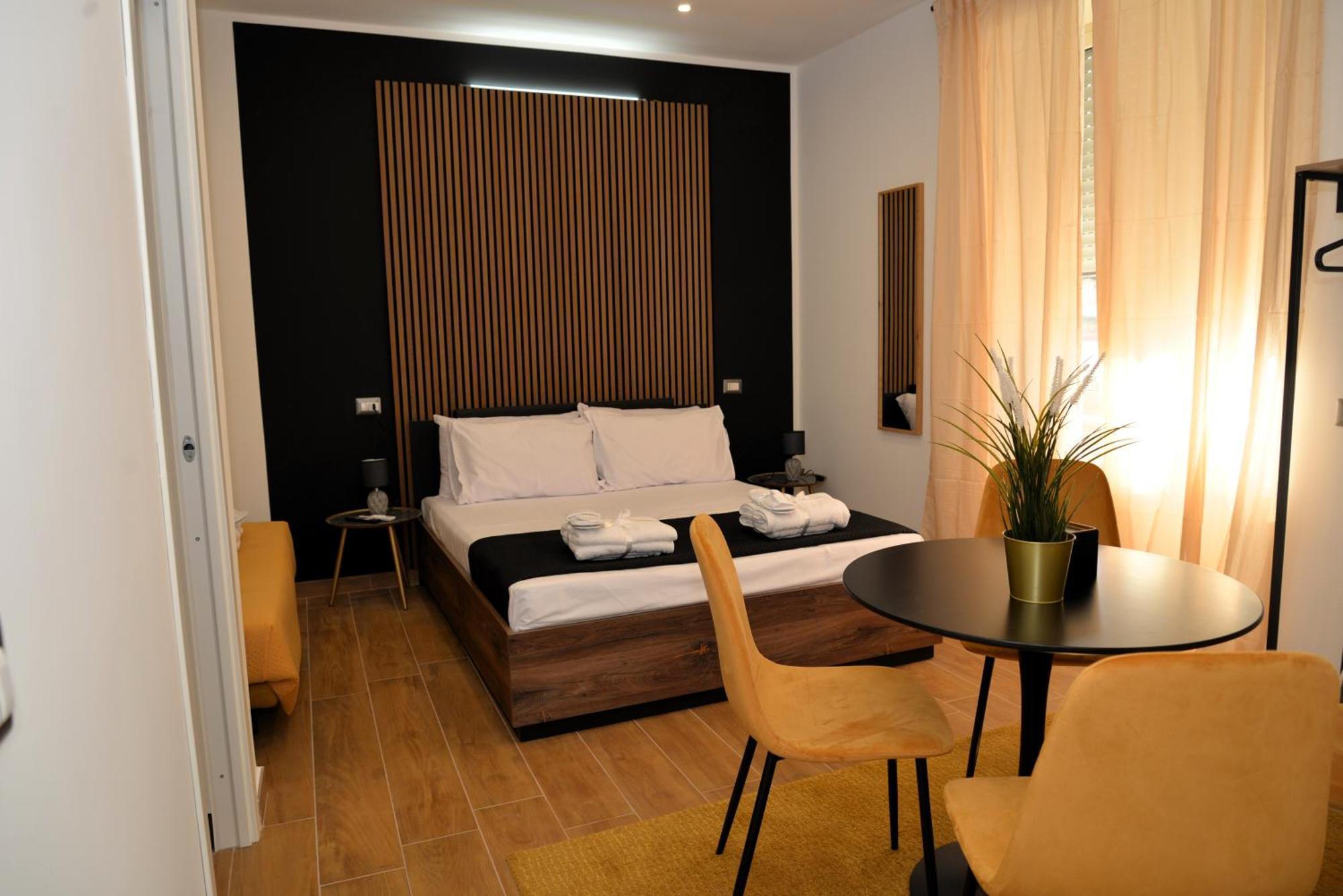 Blackwoody Contemporary Rooms - Napoli Centro Storico Екстер'єр фото