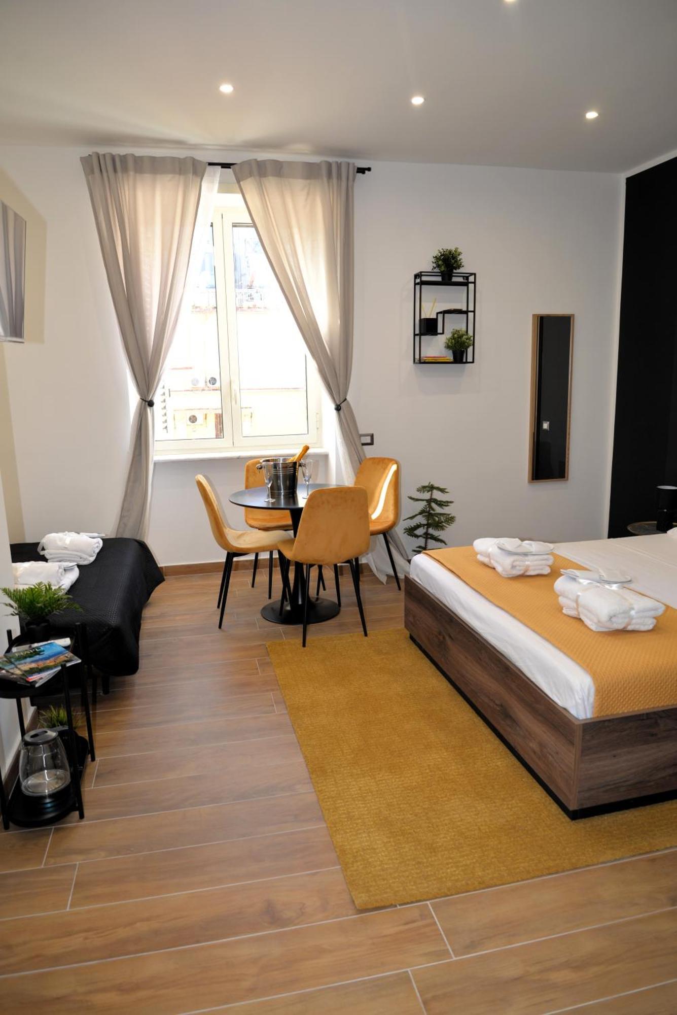 Blackwoody Contemporary Rooms - Napoli Centro Storico Екстер'єр фото
